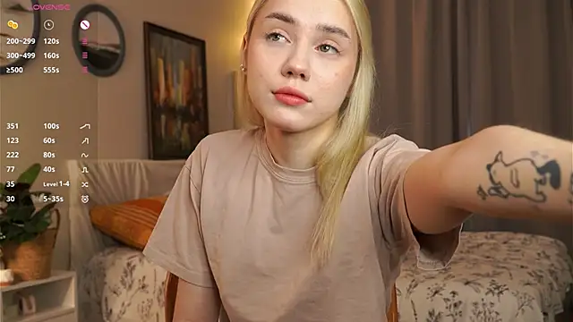 LilianBenskin online show from December 4, 6:48 am