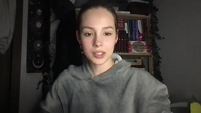 Yuna5343 online show from April 16, 9:25 pm