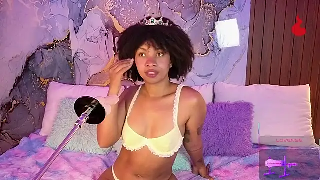 Lolalewis777 online show from May 4, 2:32 pm