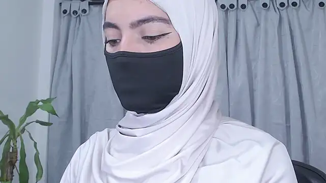 jade nassar online show from March 3, 12:05 am