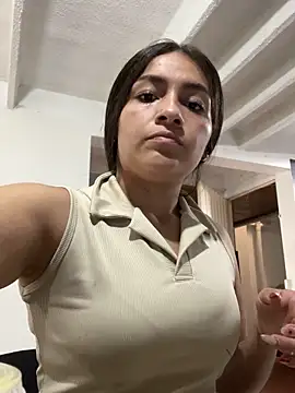 Alyha Cortes online show from September 24, 1:32 pm