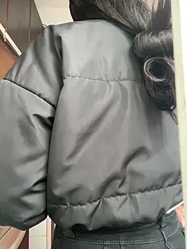 Alyha Cortes online show from October 29, 1:37 pm