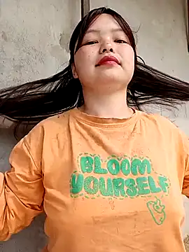 XoiXoi232 online show from March 27, 8:05 am