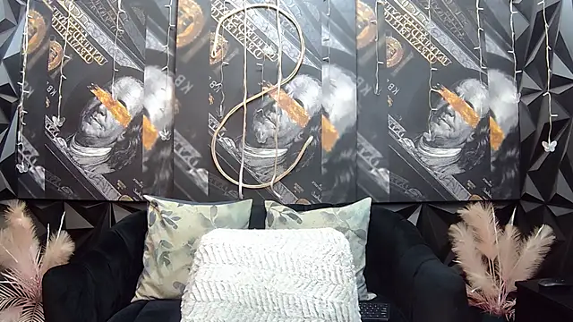 Lilmisbaddyxxx online show from September 12, 7:43 pm