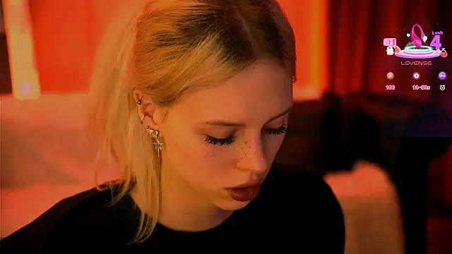 Nelly Carroll online show from September 18, 11:03 pm