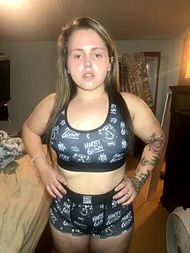 JuicyExxxperience online show from October 28, 10:03 pm