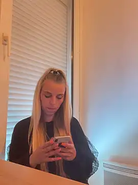 BrumeLove online show from June 2, 11:55 am