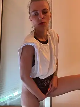 BrumeLove online show from May 27, 7:16 am