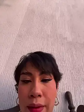 ZahaRose online show from December 13, 11:10 pm