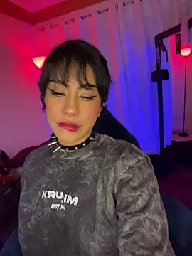 ZahaRose online show from January 11, 1:10 am