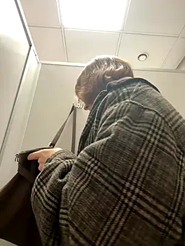 Only April online show from October 26, 9:05 am