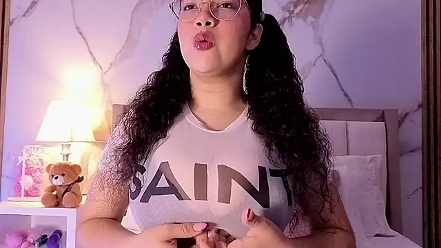 LunaRosse  online show from January 7, 11:35 am