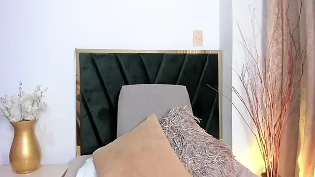 IvyJhons online show from September 23, 12:03 pm