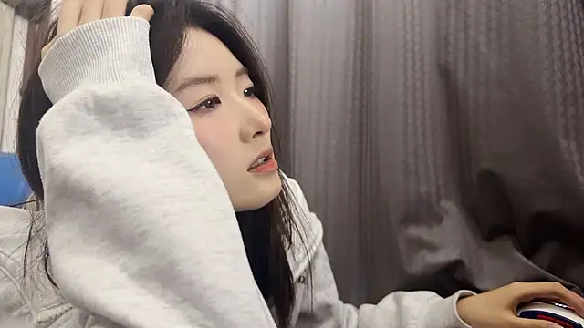 Moonlight-23 online show from November 19, 3:12 pm