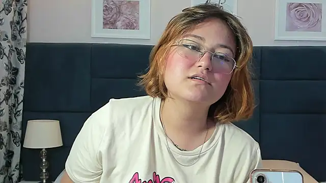 isa grey  online show from December 5, 5:07 am