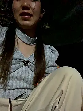 Huong-Ly online show from January 17, 2:24 pm