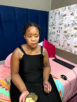 Dirtydaisyxx25 online show from October 14, 8:44 pm