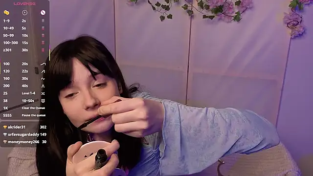 Honeey Beee online show from November 20, 5:03 pm