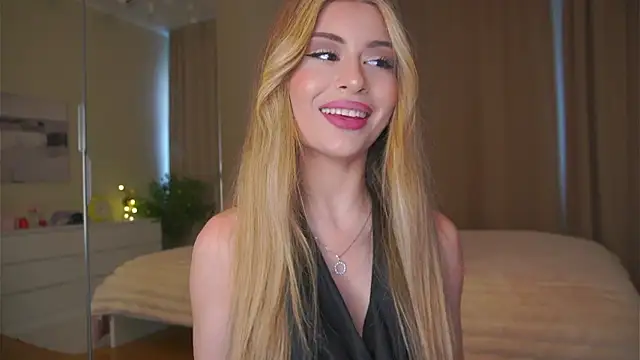 GeorginaHarn online show from March 25, 8:17 am