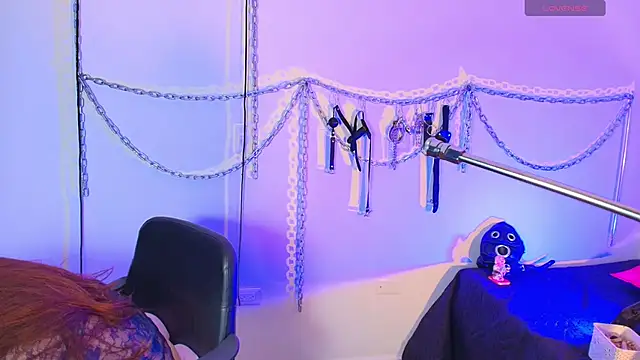 Amyyslave online show from September 18, 4:33 am