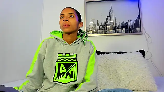 sarah ashbourne online show from October 6, 12:33 pm