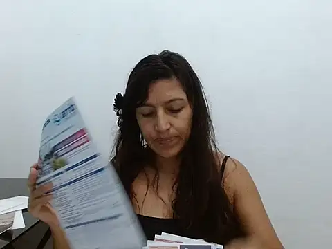 SarahFriendly online show from March 23, 3:51 pm