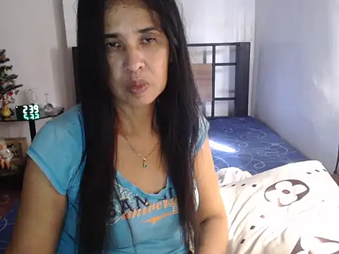 Prettysweetmum online show from December 17, 6:39 am