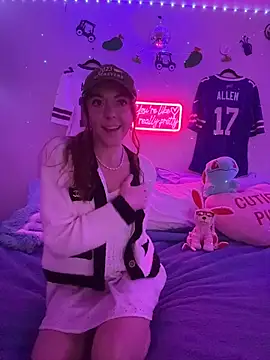 babygingerboo online show from April 12, 7:33 am