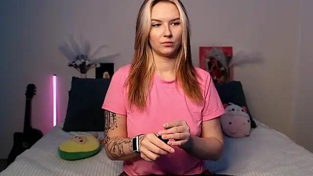 EileenKenner online show from December 5, 5:25 pm