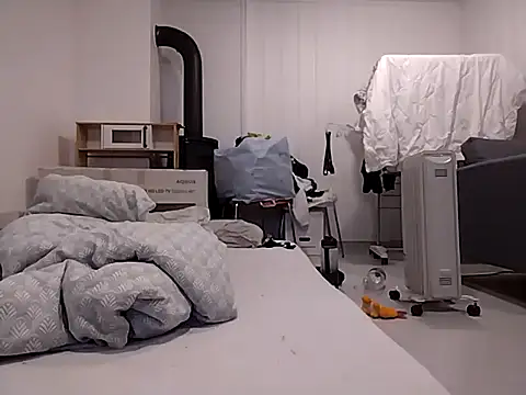 HoneySquirrel online show from October 19, 7:38 pm