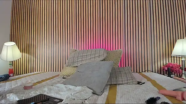 keeyla stone online show from October 23, 10:38 pm