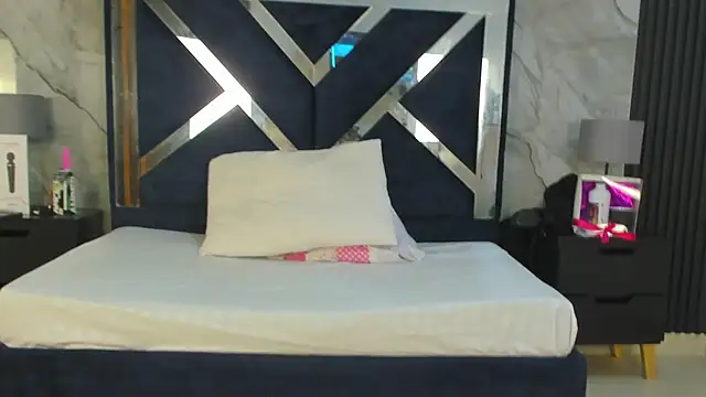 VanessaHard as online show from February 21, 7:36 pm