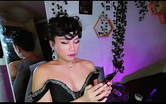 YourNikkieXxx online show from September 25, 5:33 pm