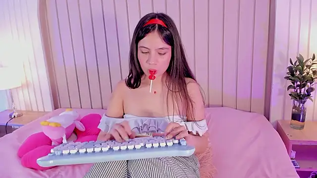 ameliiaa smith online show from February 19, 11:03 pm