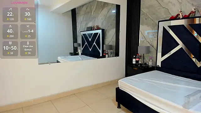 VioletRose as online show from October 28, 8:03 pm