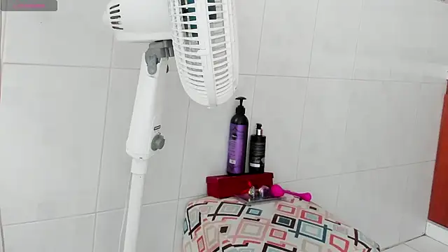 MiaBlaze  online show from February 19, 4:28 pm