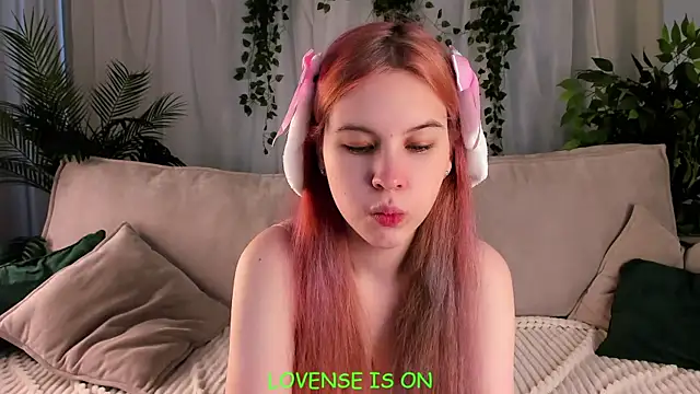 ElizSpieth online show from October 3, 1:54 am