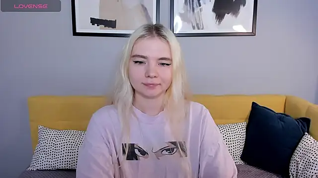 RuthBryant online show from November 14, 1:27 am