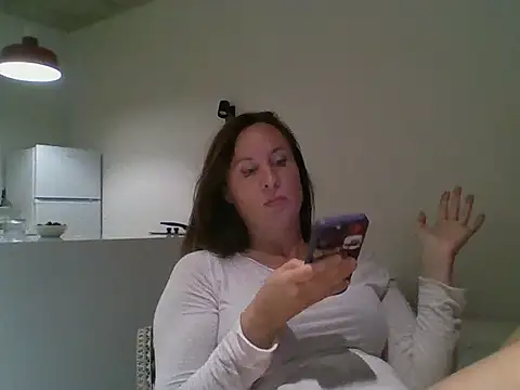 ALICAINWONDERLAND online show from October 1, 4:56 pm