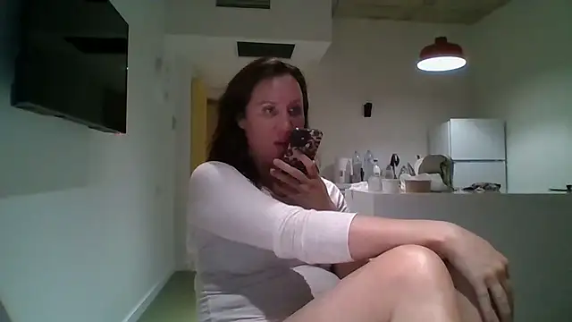 ALICAINWONDERLAND online show from October 10, 5:29 pm