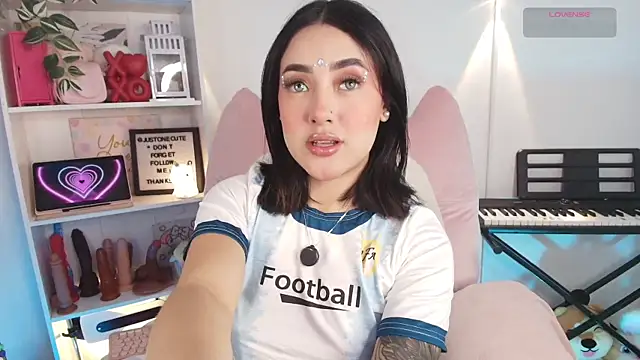 justonecute online show from March 25, 4:49 am