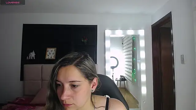 Agatha bellucci  online show from January 9, 1:04 pm