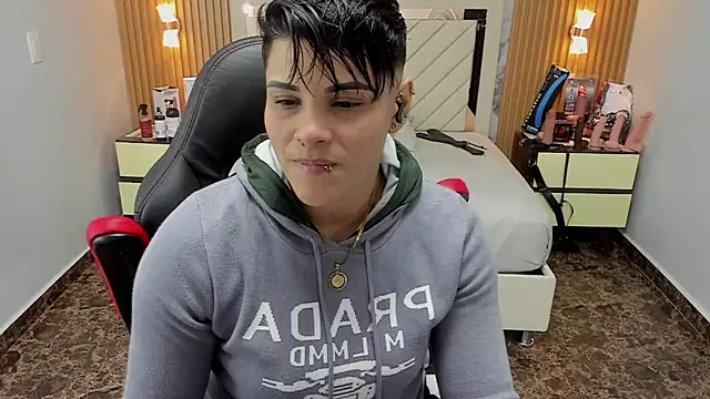 KAROLLJONES1 online show from September 29, 2:49 am