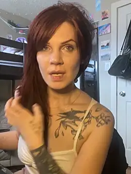 mzz lillypillxoxo online show from February 22, 9:37 pm