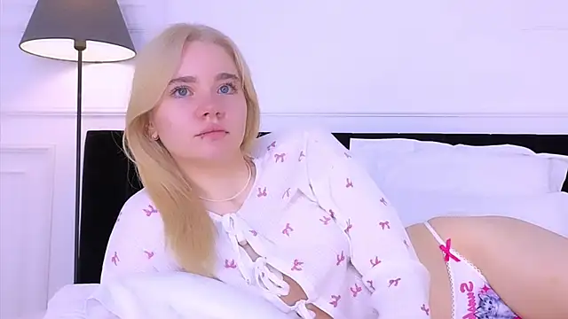 ANNABELLE LU online show from October 18, 2:25 am