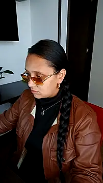 Esmeralda333 online show from January 19, 3:30 pm