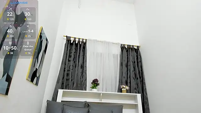 Mistt Mia online show from April 4, 6:07 pm