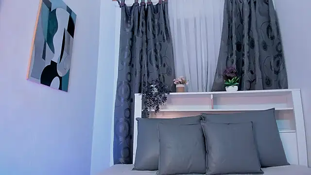 Mistt Mia online show from October 15, 6:54 pm