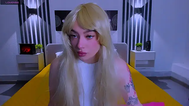 Emily Tylerr online show from February 17, 12:54 am