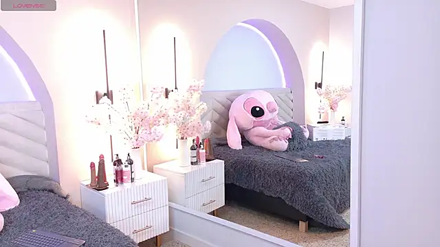 amy miller1 online show from April 10, 8:04 pm